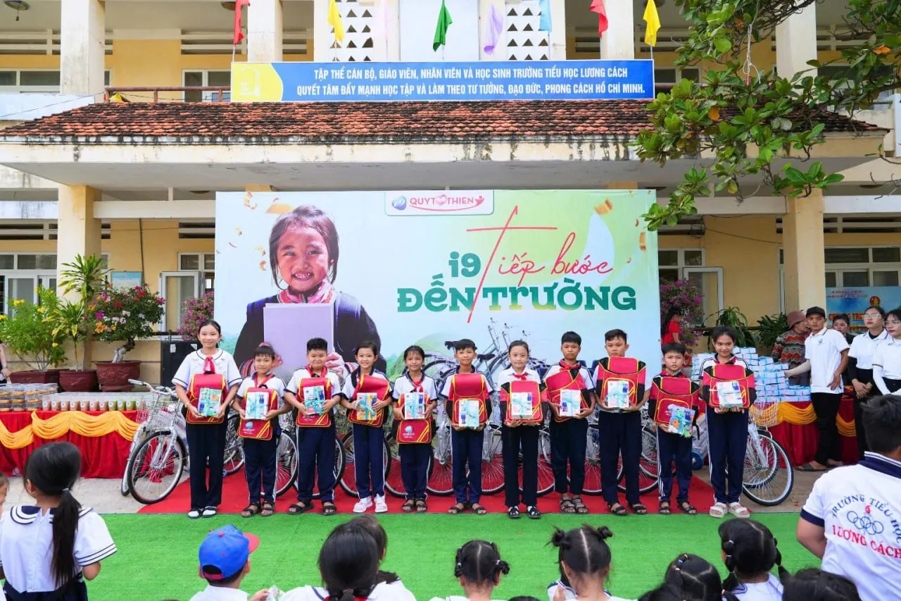 Biểu tượng điện thoại, đại diện cho dịch vụ hỗ trợ qua đường dây nóng của bet 11.